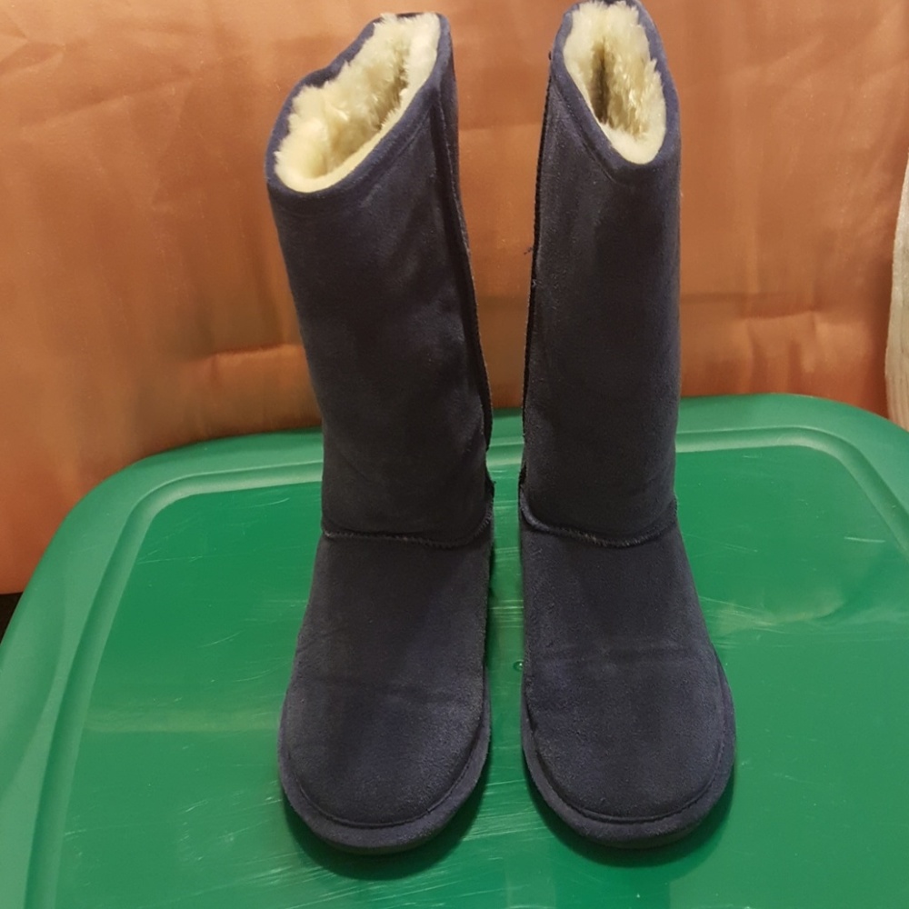 BearPaw Winter boots